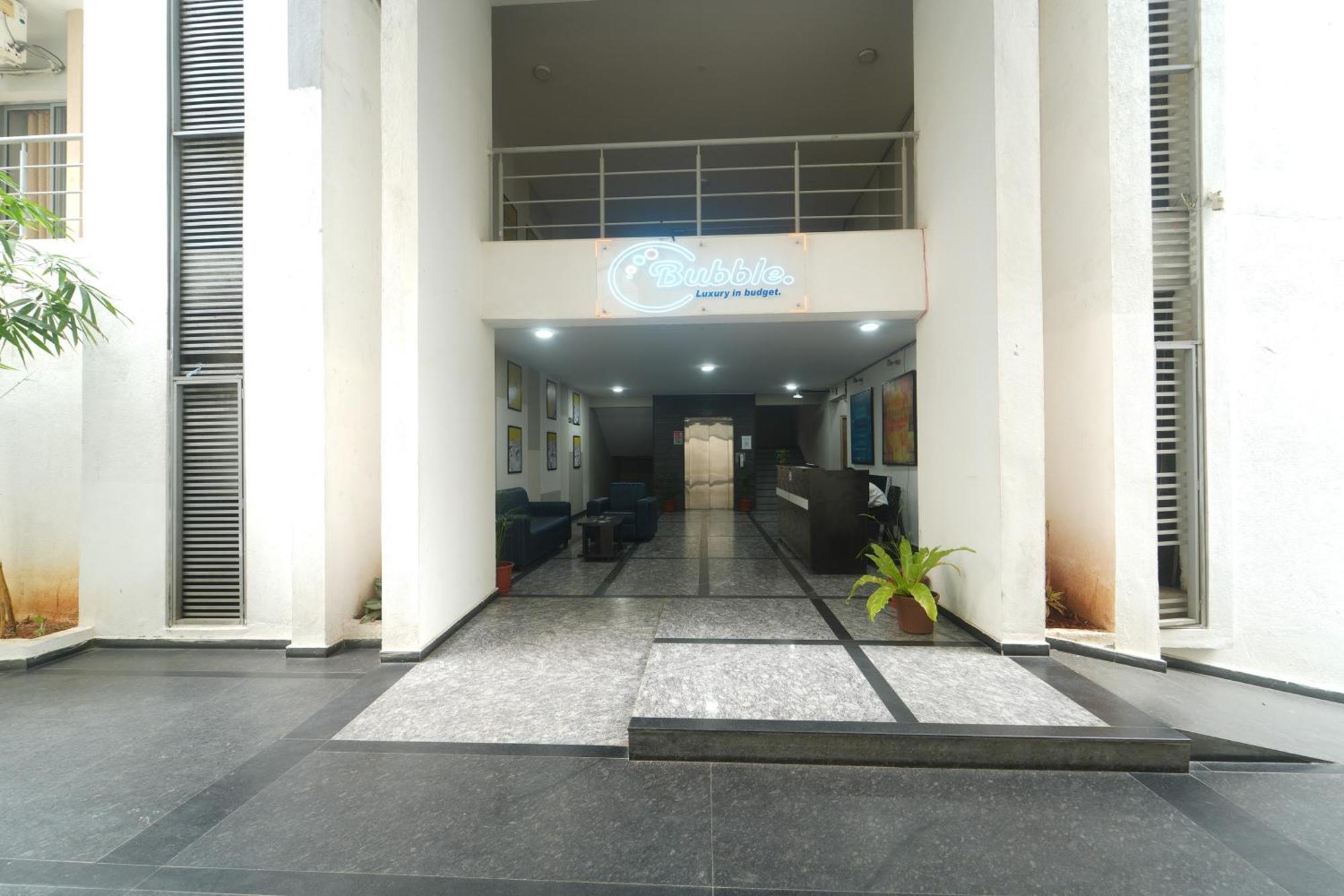 Bubble Hotel Electronic City Kammasandra Bagian luar foto
